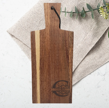 Solid Acacia Cutting Board With Handle and Leather Hanger